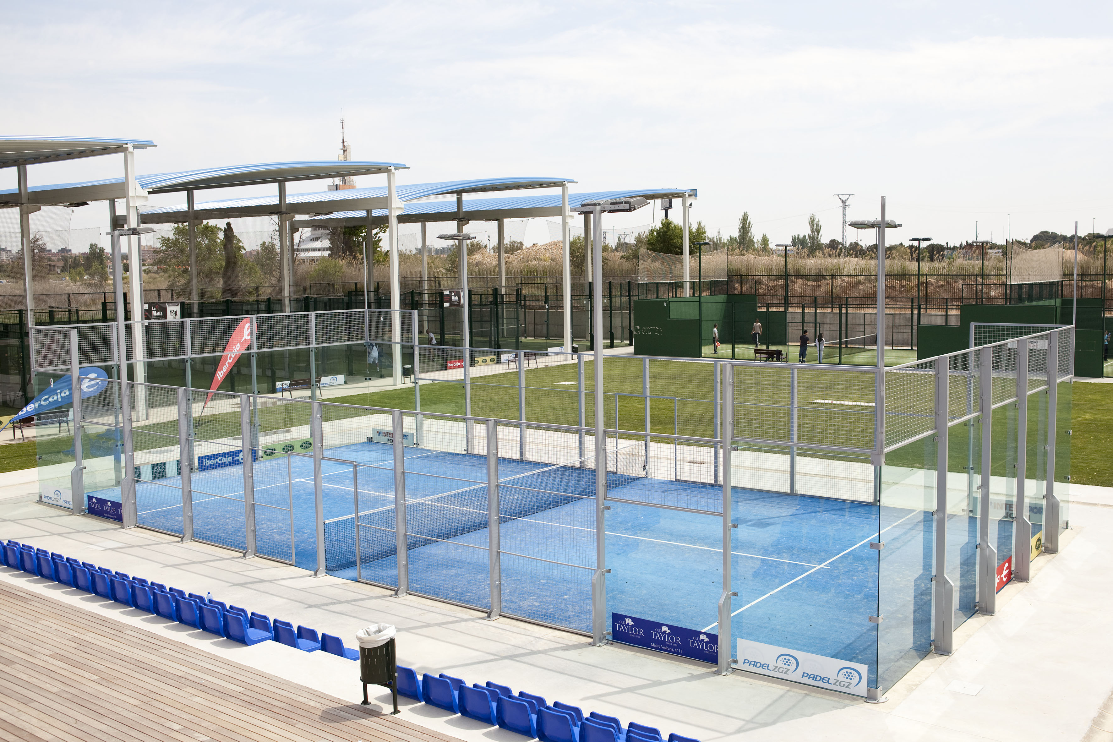Pistas de padel y minipadel semipanoramicas y panoramicas, diferentes modelos: Europad, Europlay, Eu...